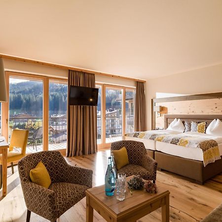 Hotel Zentral ****Superior Kirchberg in Tirol Zewnętrze zdjęcie