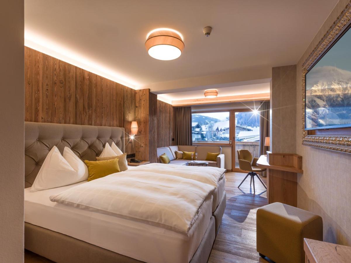 Hotel Zentral ****Superior Kirchberg in Tirol Zewnętrze zdjęcie