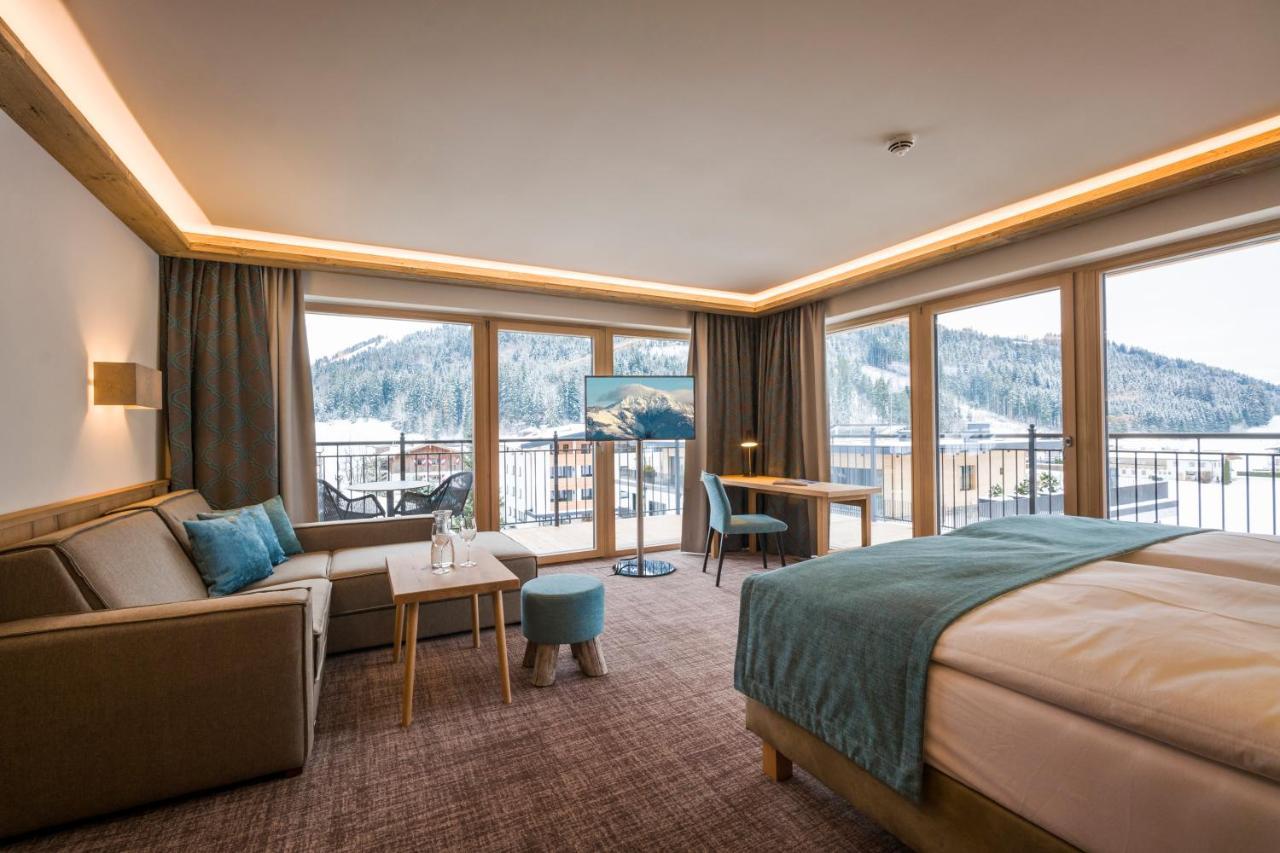 Hotel Zentral ****Superior Kirchberg in Tirol Zewnętrze zdjęcie