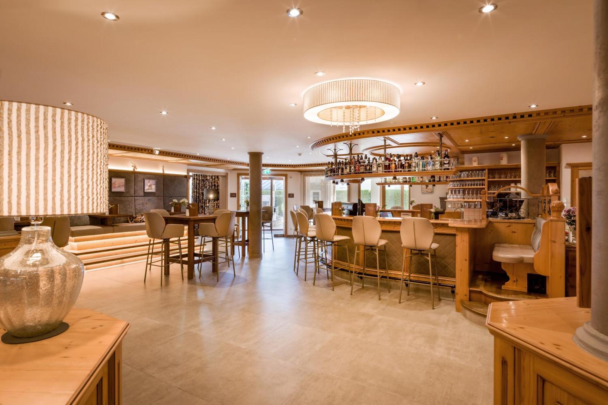Hotel Zentral ****Superior Kirchberg in Tirol Zewnętrze zdjęcie