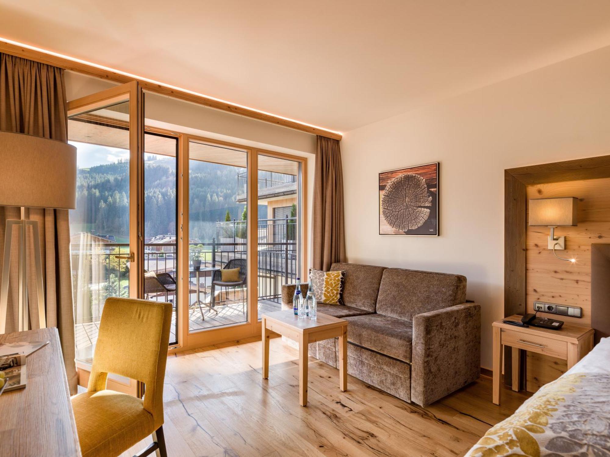 Hotel Zentral ****Superior Kirchberg in Tirol Zewnętrze zdjęcie