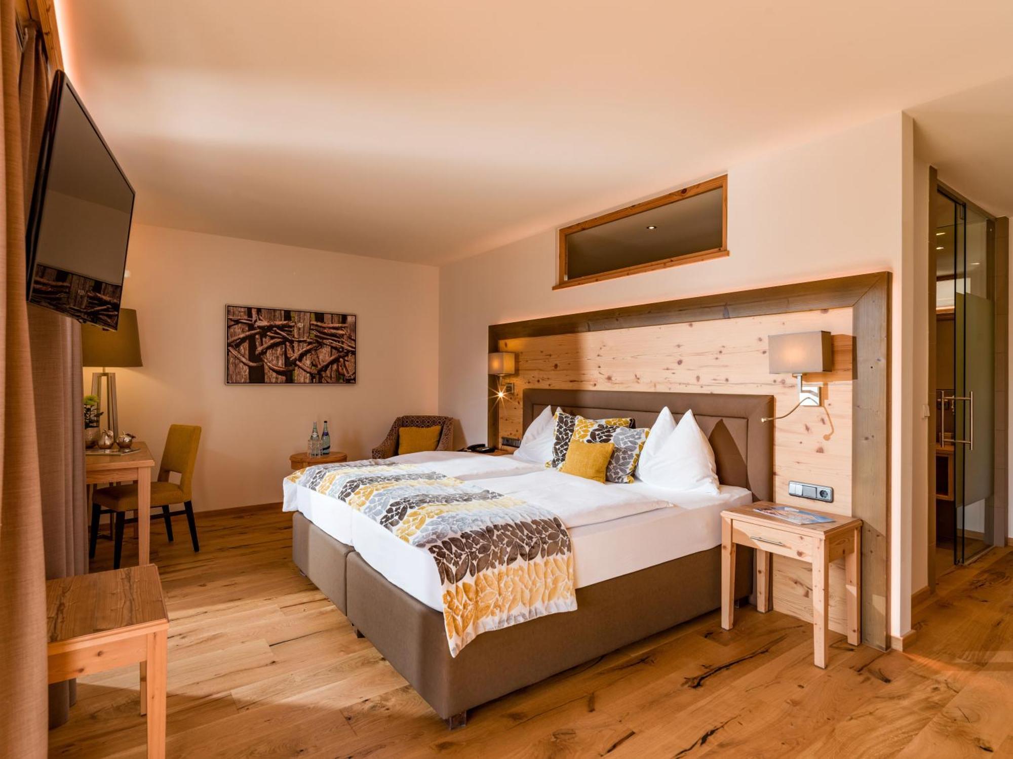 Hotel Zentral ****Superior Kirchberg in Tirol Zewnętrze zdjęcie