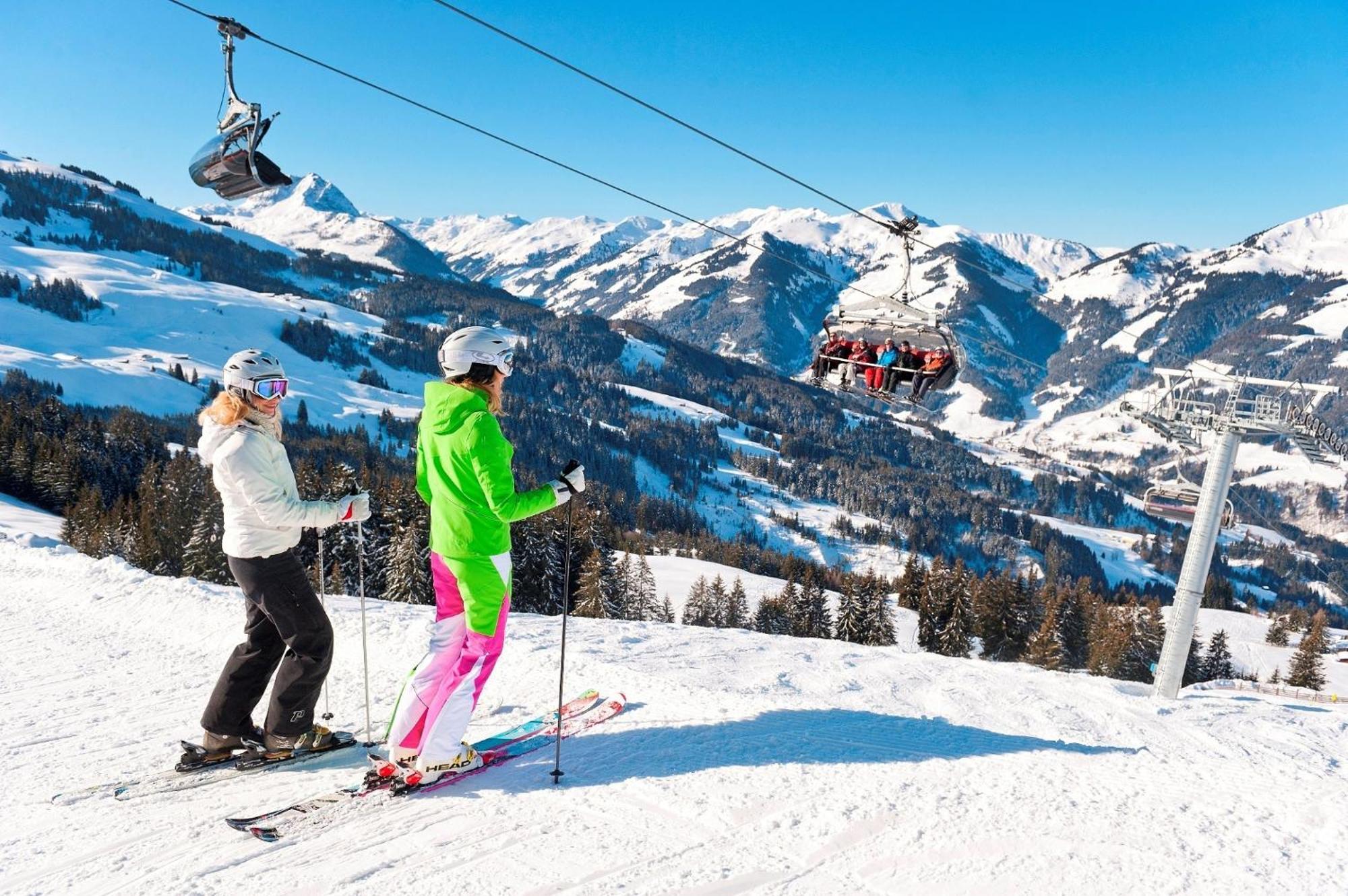 Hotel Zentral ****Superior Kirchberg in Tirol Zewnętrze zdjęcie
