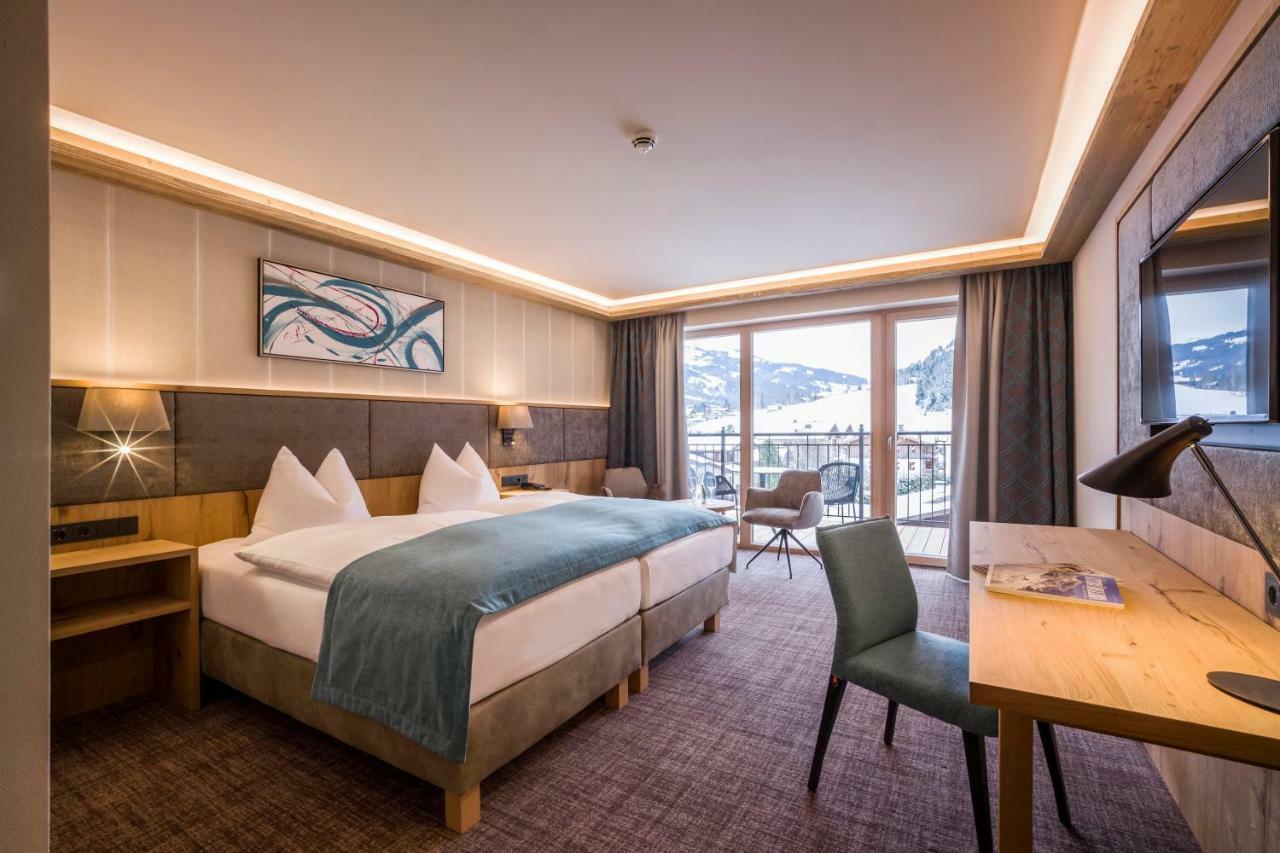 Hotel Zentral ****Superior Kirchberg in Tirol Zewnętrze zdjęcie
