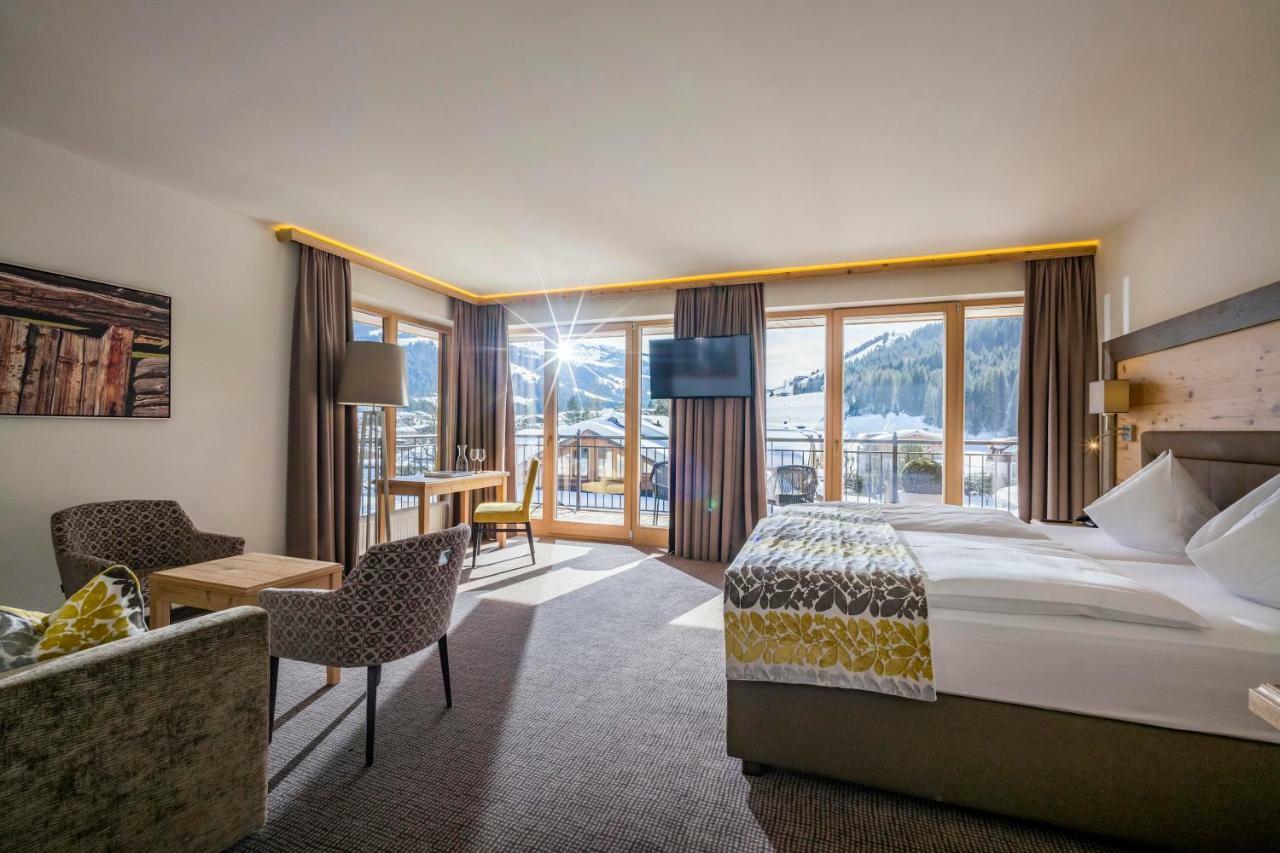 Hotel Zentral ****Superior Kirchberg in Tirol Zewnętrze zdjęcie